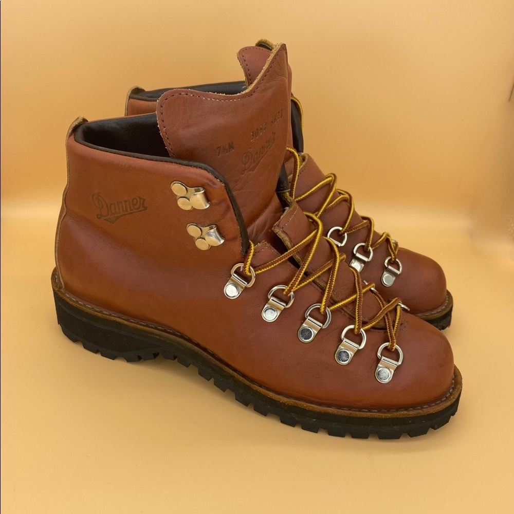 Danner Vintage Brown Leather Hiking Boots
